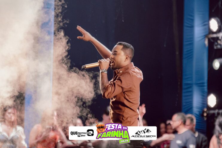 Simone Mendes abre a Festa da Farinha 2025 em Buerarema 684