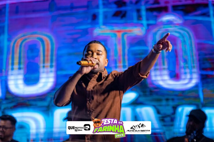 Simone Mendes abre a Festa da Farinha 2025 em Buerarema 705