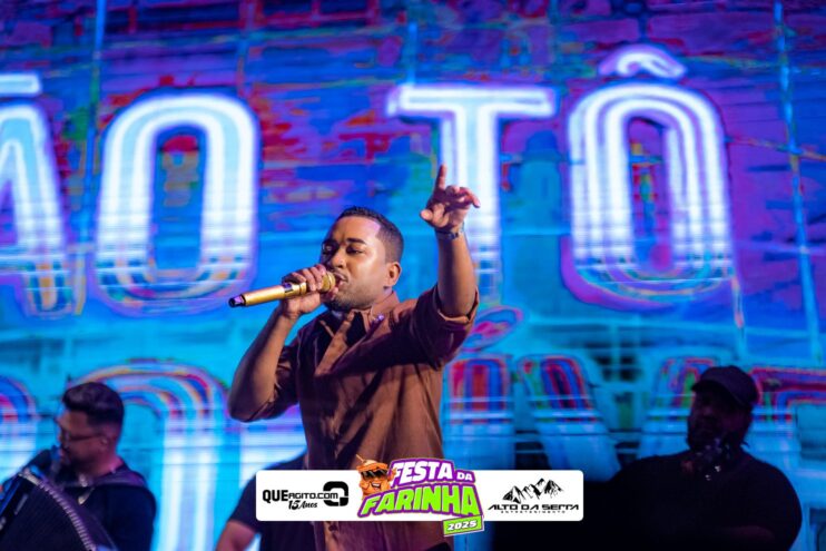 Simone Mendes abre a Festa da Farinha 2025 em Buerarema 706