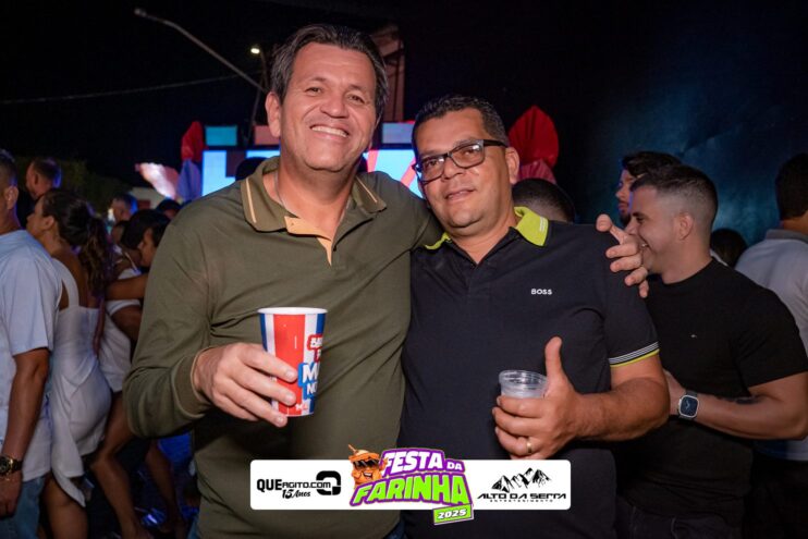 Simone Mendes abre a Festa da Farinha 2025 em Buerarema 719