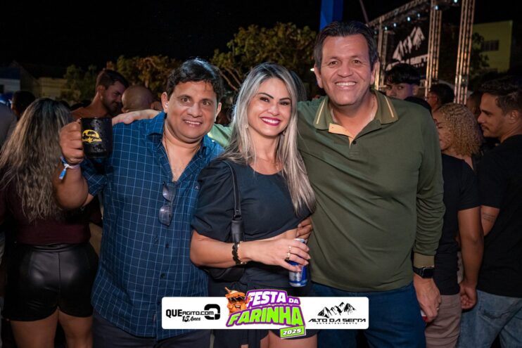 Simone Mendes abre a Festa da Farinha 2025 em Buerarema 722