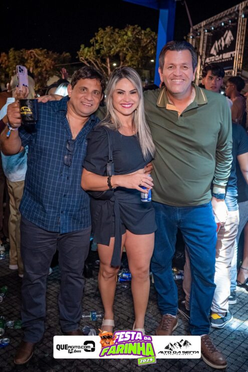 Simone Mendes abre a Festa da Farinha 2025 em Buerarema 724