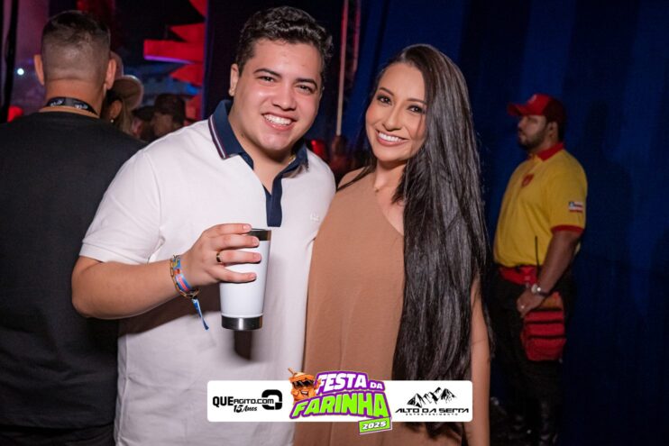 Simone Mendes abre a Festa da Farinha 2025 em Buerarema 740