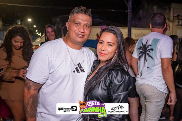 Simone Mendes abre a Festa da Farinha 2025 em Buerarema 756