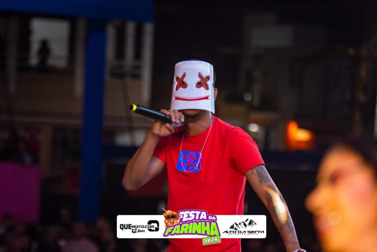 Simone Mendes abre a Festa da Farinha 2025 em Buerarema 786