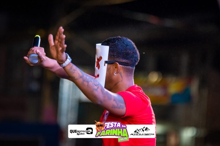 Simone Mendes abre a Festa da Farinha 2025 em Buerarema 791