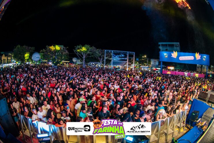 Simone Mendes abre a Festa da Farinha 2025 em Buerarema 796