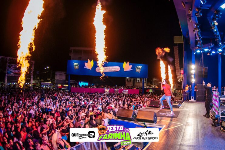 Simone Mendes abre a Festa da Farinha 2025 em Buerarema 801