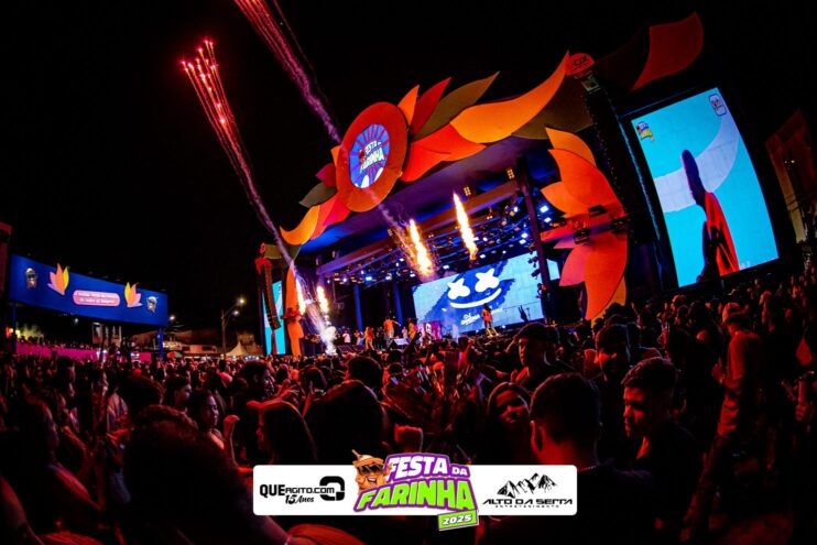 Simone Mendes abre a Festa da Farinha 2025 em Buerarema 809