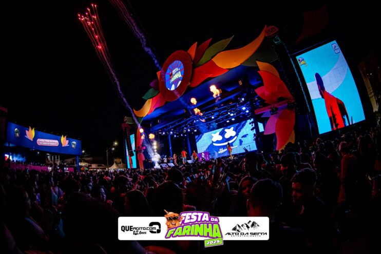 Simone Mendes abre a Festa da Farinha 2025 em Buerarema 810