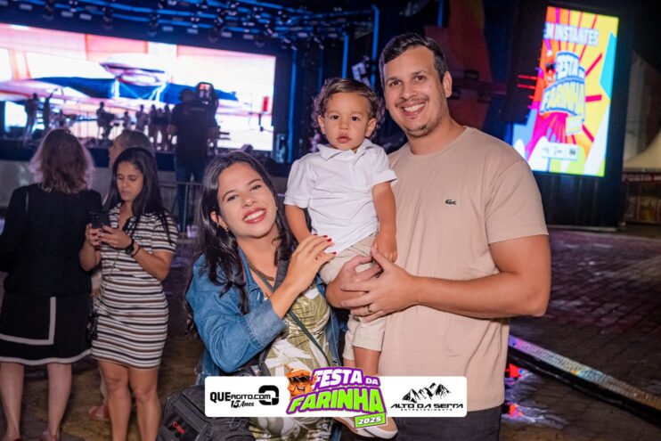 Calcinha Preta leva público ao delírio na segunda noite da Festa da Farinha 2025 22