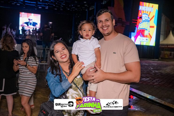 Calcinha Preta leva público ao delírio na segunda noite da Festa da Farinha 2025 23