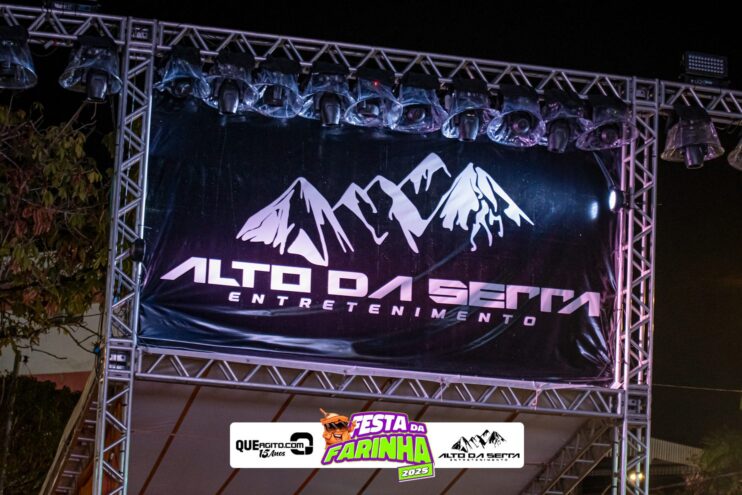 Calcinha Preta leva público ao delírio na segunda noite da Festa da Farinha 2025 24