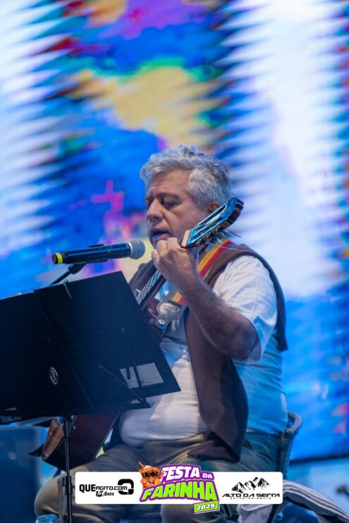 Calcinha Preta leva público ao delírio na segunda noite da Festa da Farinha 2025 27