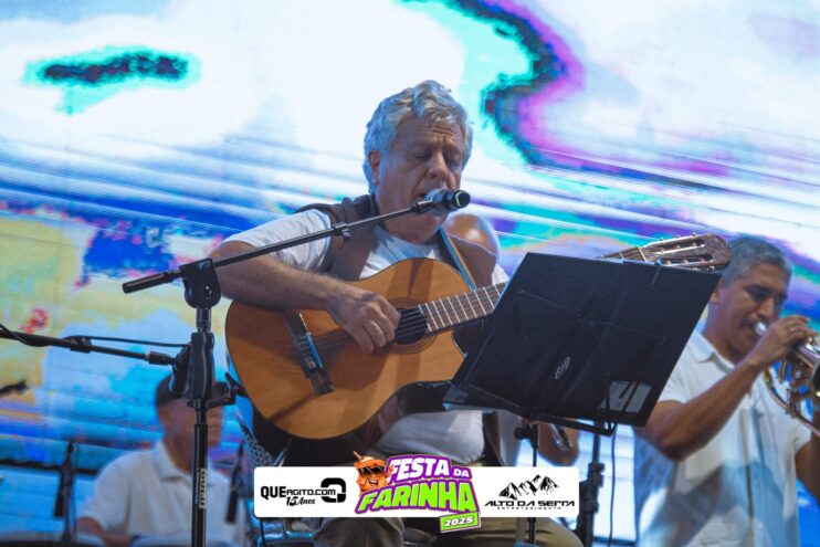 Calcinha Preta leva público ao delírio na segunda noite da Festa da Farinha 2025 28