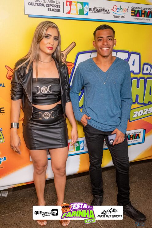 Calcinha Preta leva público ao delírio na segunda noite da Festa da Farinha 2025 37