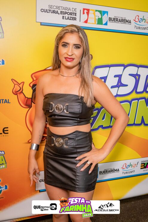 Calcinha Preta leva público ao delírio na segunda noite da Festa da Farinha 2025 43