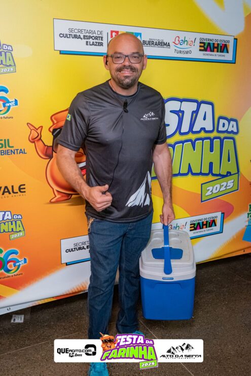 Calcinha Preta leva público ao delírio na segunda noite da Festa da Farinha 2025 54