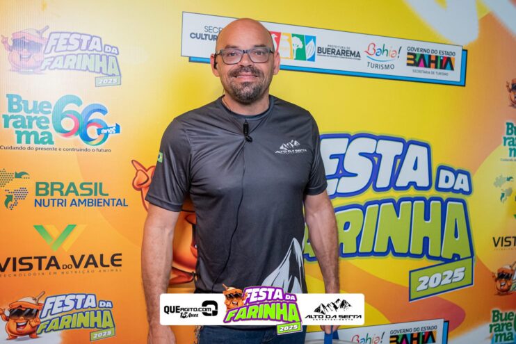 Calcinha Preta leva público ao delírio na segunda noite da Festa da Farinha 2025 55