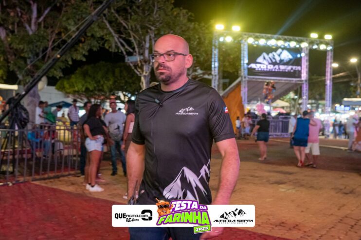 Calcinha Preta leva público ao delírio na segunda noite da Festa da Farinha 2025 71