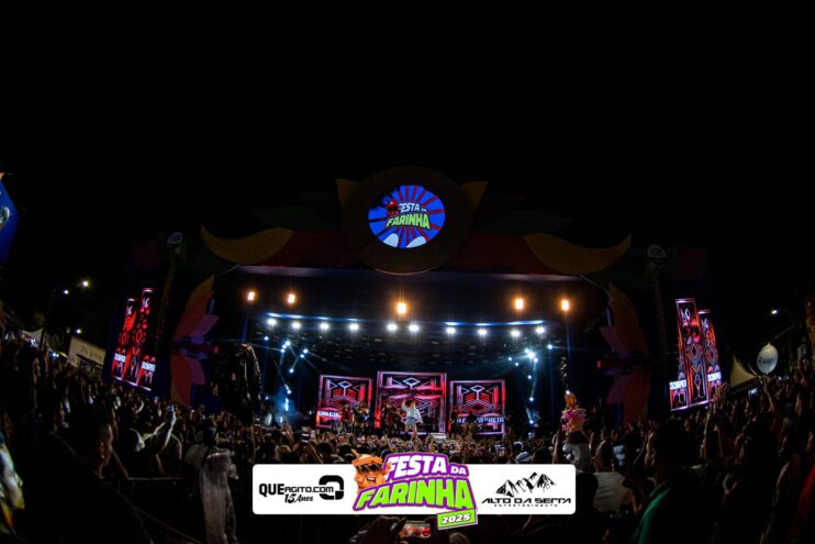 Calcinha Preta leva público ao delírio na segunda noite da Festa da Farinha 2025 167