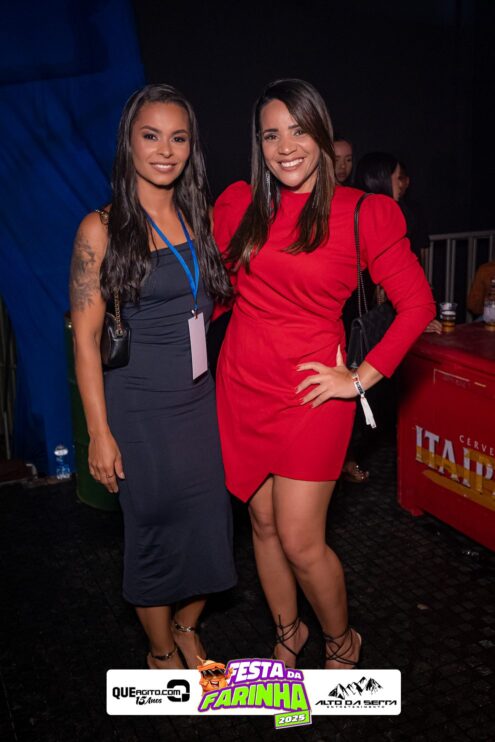 Calcinha Preta leva público ao delírio na segunda noite da Festa da Farinha 2025 200