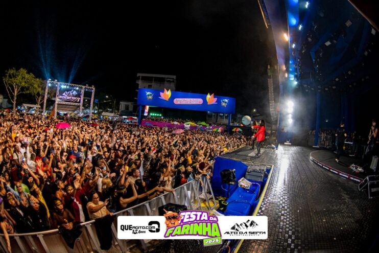 Calcinha Preta leva público ao delírio na segunda noite da Festa da Farinha 2025 223