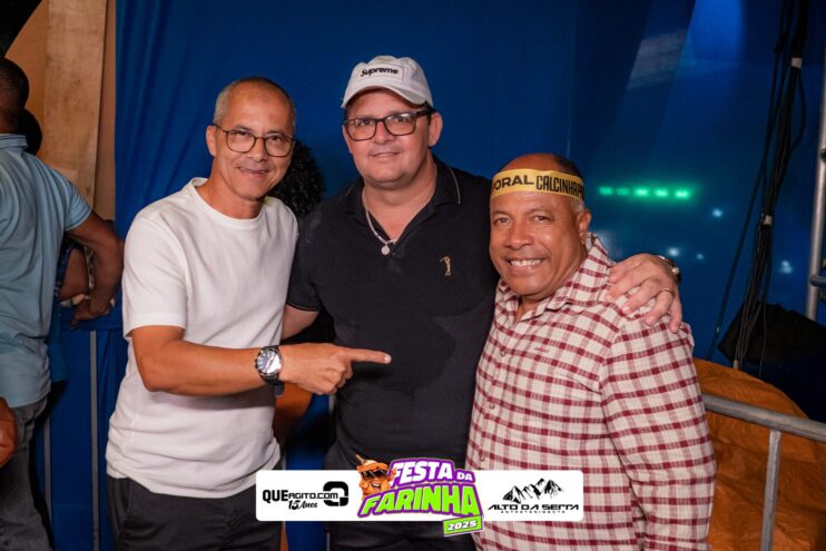 Calcinha Preta leva público ao delírio na segunda noite da Festa da Farinha 2025 260