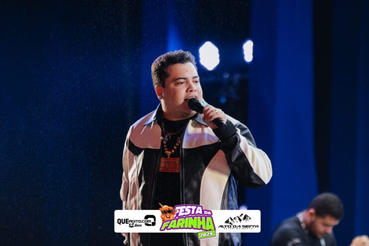 Calcinha Preta leva público ao delírio na segunda noite da Festa da Farinha 2025 300