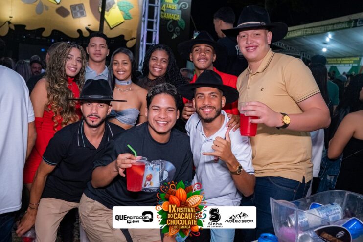 Toque Dez e Tarcísio do Acordeon abrem o IX Festival do Cacau e Chocolate de Camacã 757