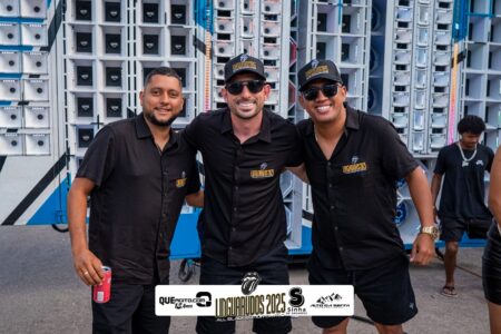 Bloco Linguarudos atrai multidão em desfile no Festival do Cacau e Chocolate em Camacã Bloco Linguarudos atrai multidão em desfile no Festival do Cacau e Chocolate em Camacã 9