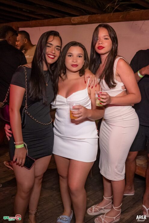 Gab Lopes e Me Leva 73 agitam a Saidêra da Area Beach 71