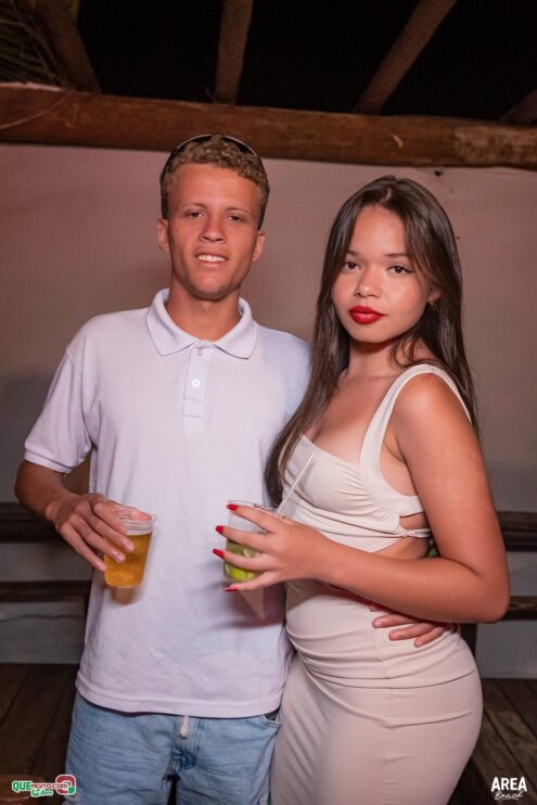 Gab Lopes e Me Leva 73 agitam a Saidêra da Area Beach 74