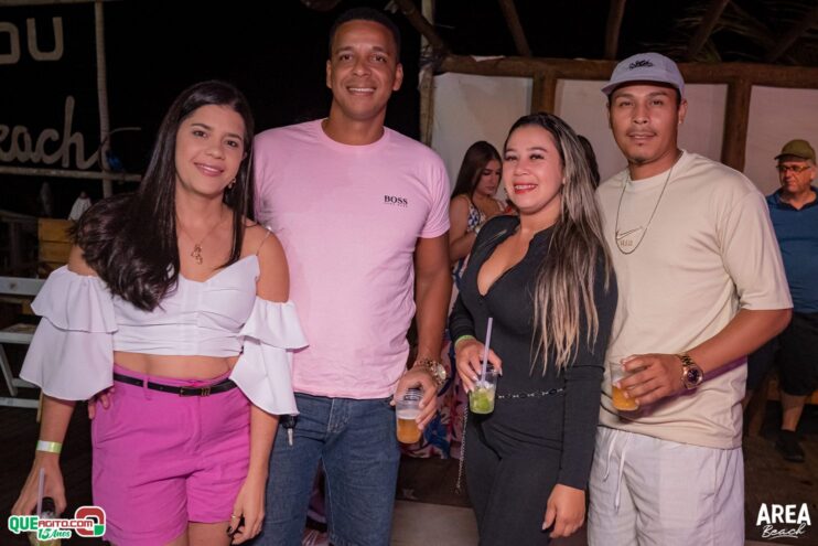 Gab Lopes e Me Leva 73 agitam a Saidêra da Area Beach 82