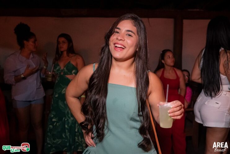 Gab Lopes e Me Leva 73 agitam a Saidêra da Area Beach 89