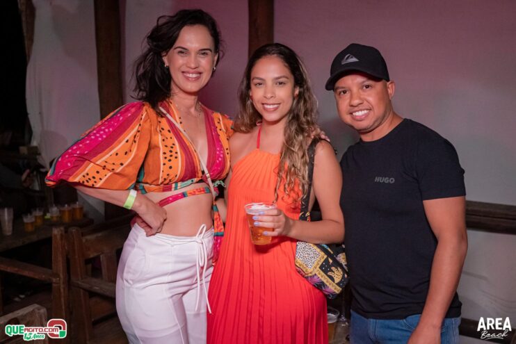 Gab Lopes e Me Leva 73 agitam a Saidêra da Area Beach 96