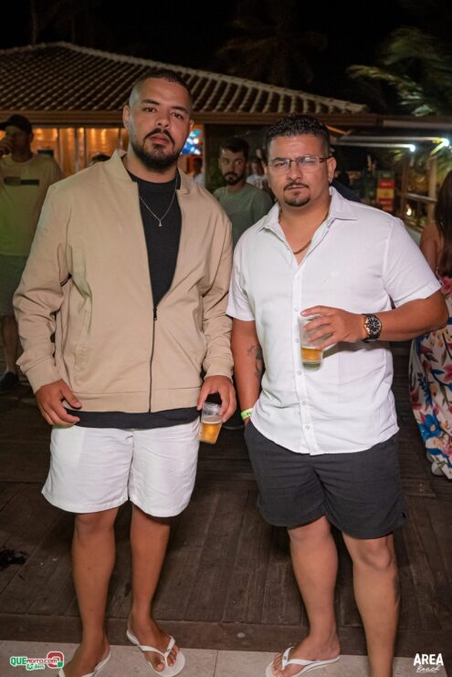 Gab Lopes e Me Leva 73 agitam a Saidêra da Area Beach 99