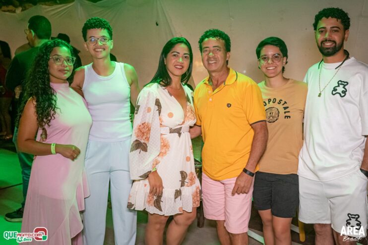 Gab Lopes e Me Leva 73 agitam a Saidêra da Area Beach 100