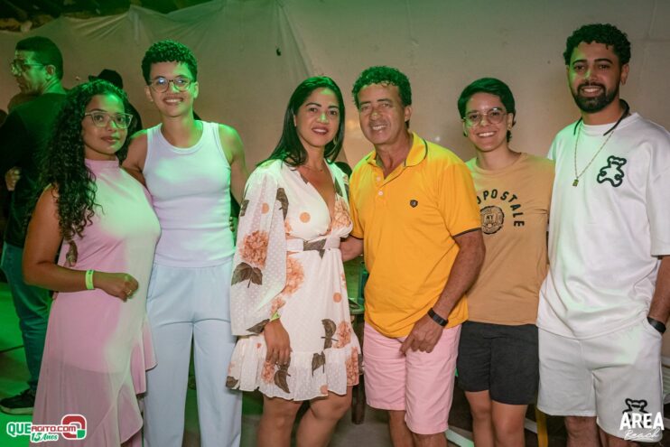 Gab Lopes e Me Leva 73 agitam a Saidêra da Area Beach 101