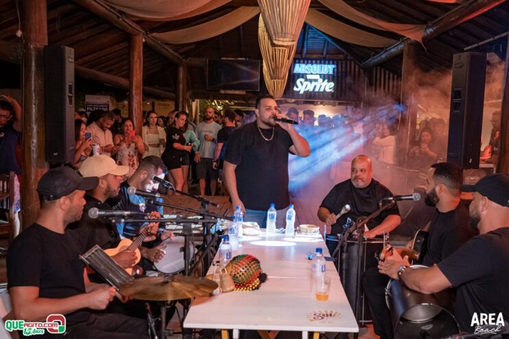 Gab Lopes e Me Leva 73 agitam a Saidêra da Area Beach 105