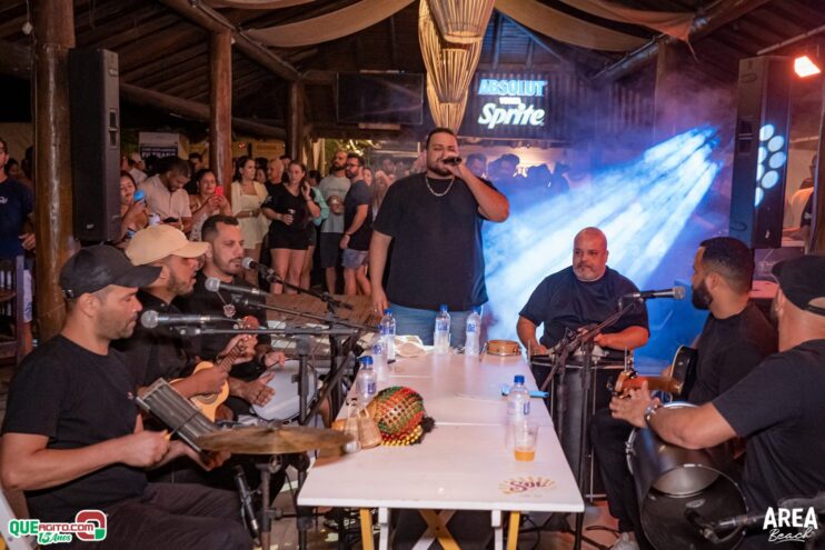 Gab Lopes e Me Leva 73 agitam a Saidêra da Area Beach 107