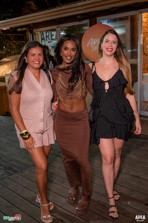 Gab Lopes e Me Leva 73 agitam a Saidêra da Area Beach 131