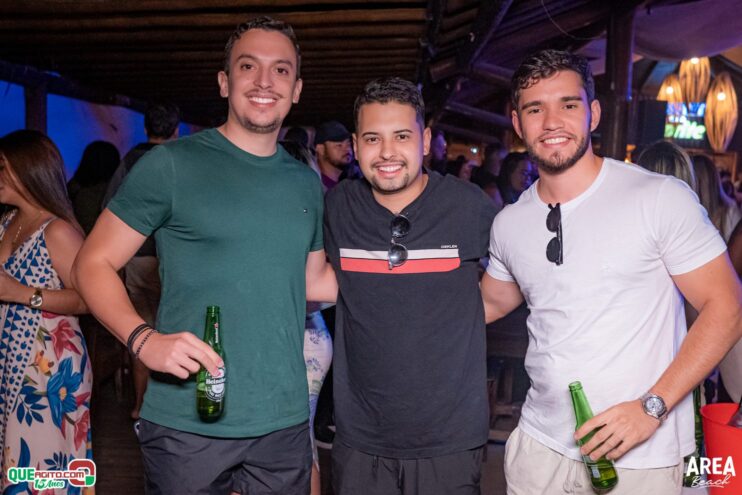 Gab Lopes e Me Leva 73 agitam a Saidêra da Area Beach 150