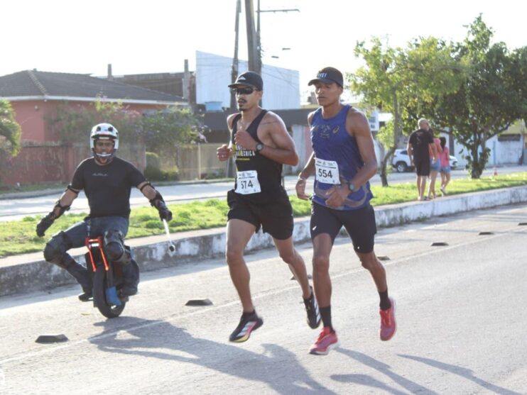 Porto Seguro vive domingo histórico com a Corrida da Ponte 17
