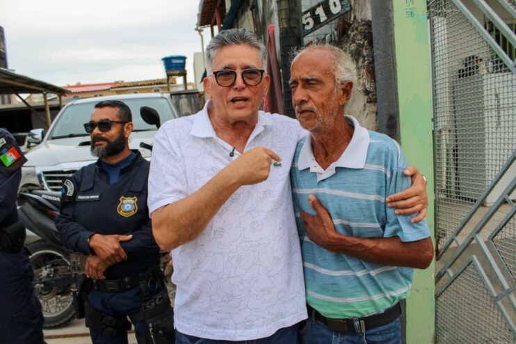 Prefeito Jânio Natal visita obras de requalificação da Rua Pero Vaz de Caminha e Praça ACM 13