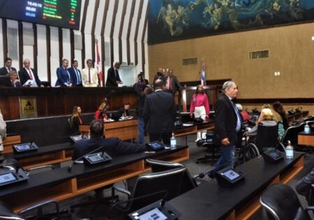 ALBA aprova mudanças na estrutura das polícias Civil e Militar ALBA aprova mudanças na estrutura das polícias Civil e Militar 11