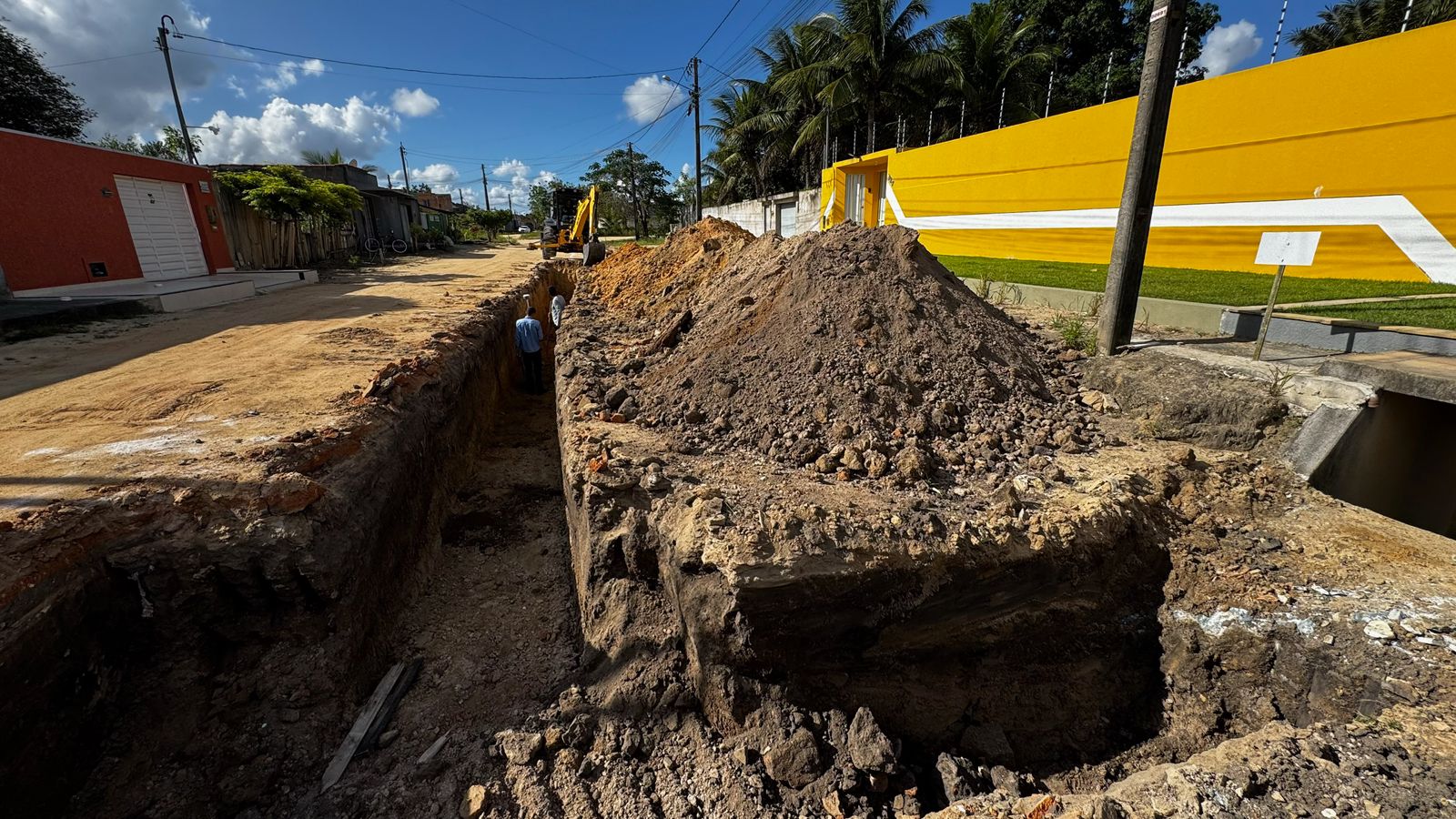 Prefeitura de Eunápolis avança com nova etapa de drenagem e beneficia a Rua Turmalina, no bairro Santa Isabel 6