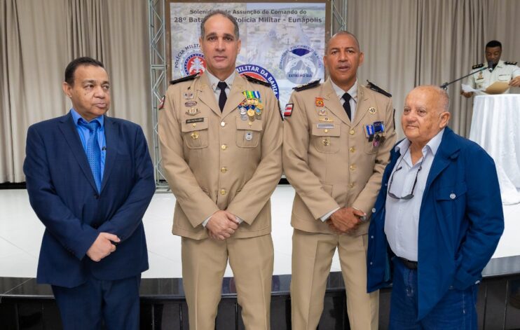 Eunápolis realiza Solenidade de Assunção do 28º BPM, conquista viabilizada por articulação política de Cláudia e Robério Oliveira 23