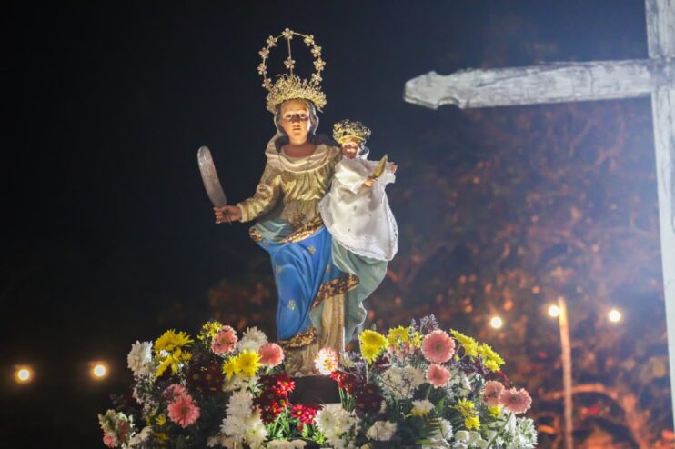 Abertura da Festa da Pena reúne fiéis em Porto Seguro com carreata, missa solene e quermesse Abertura da Festa da Pena reúne fiéis em Porto Seguro com carreata, missa solene e quermesse 6