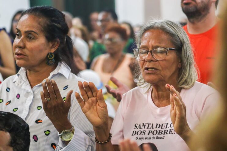 Abertura da Festa da Pena reúne fiéis em Porto Seguro com carreata, missa solene e quermesse 14